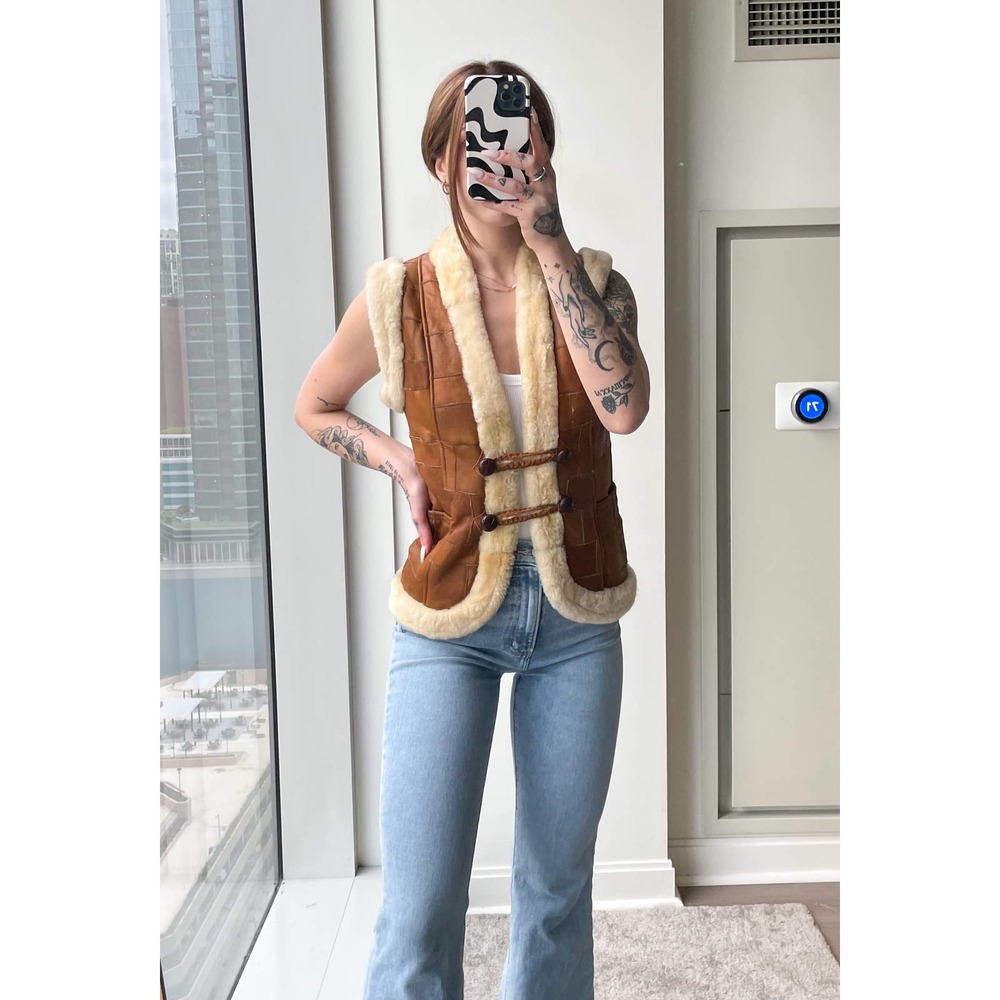 Vintage Brown and Cream Leather Vest - Picture 14 of 16